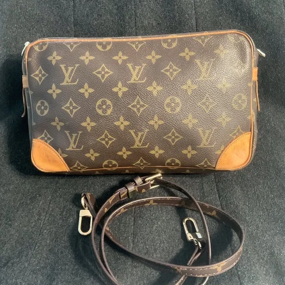 ✅AUTHENTIC COMPEIGNE CLUTCH LOUIS VUITTON - Picture 12 of 15